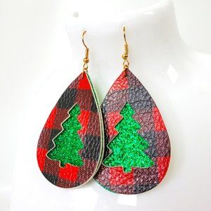 Holiday Sparkly Christmas Tree Lightweight Earrings